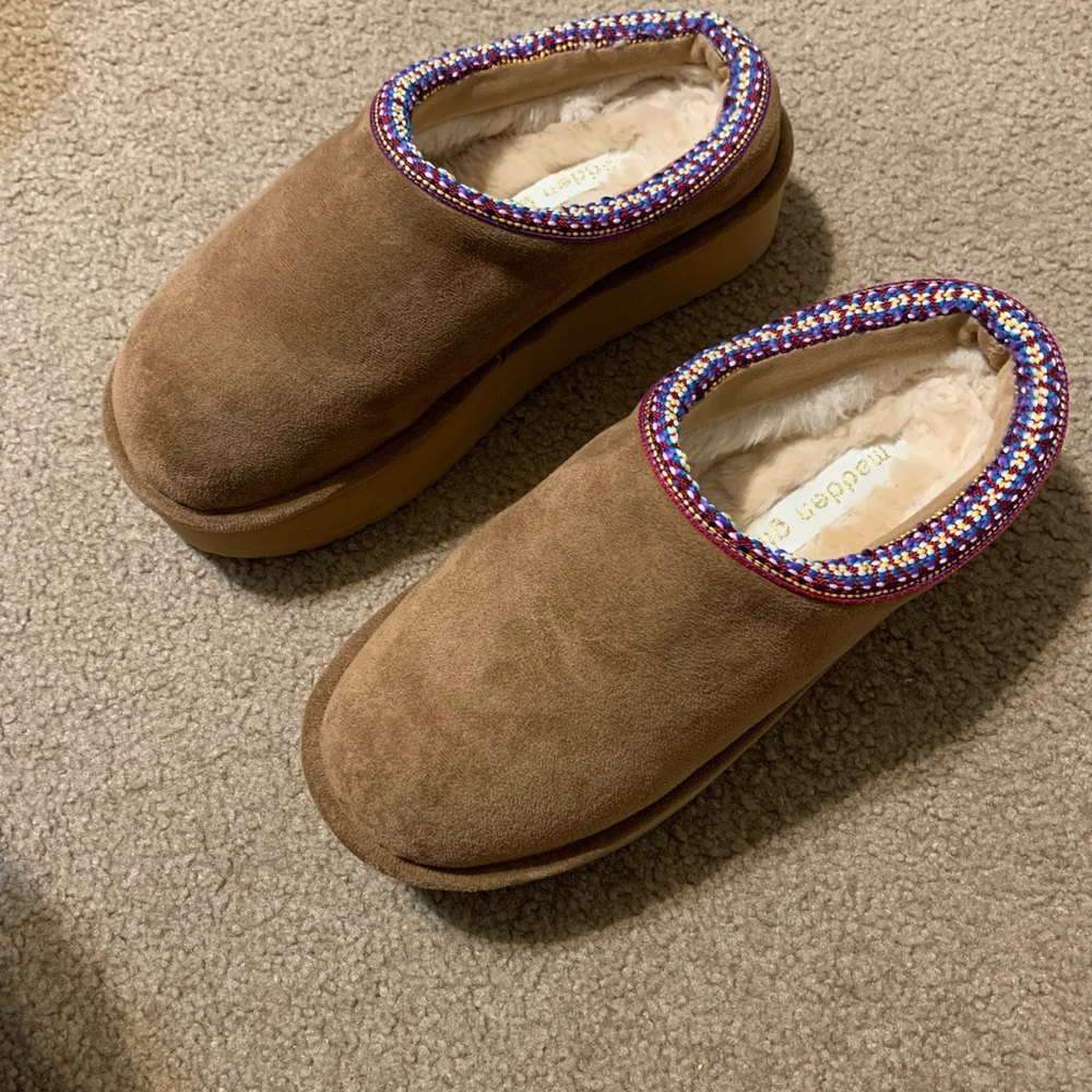 Madden Girl Platform slippers